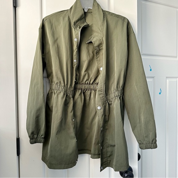 Flattering Lightweight Elastic Waist Snap Button Front Jacket-Army Green -Size M - Picture 4 of 14